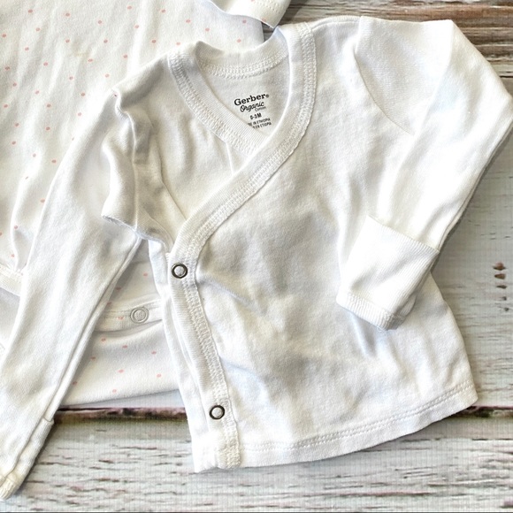 White organic top bundle 0-6 mos - Picture 6 of 6